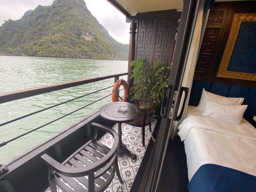 下龍灣豪華郵輪懷舊號房間